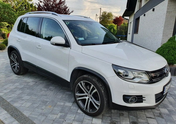 Volkswagen Tiguan cena 56500 przebieg: 200000, rok produkcji 2012 z Maków Podhalański małe 137